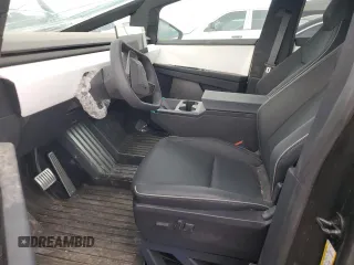2024 Tesla Cybertruck z VIN 7G2CEHED5RA012436, wystawiony jako Copart lot #69229204 z przebiegiem 22 mil mil oraz Szkody całkowita. Historia ofert i sprzedaży dostępna na DreamBid. Obrazek 7.