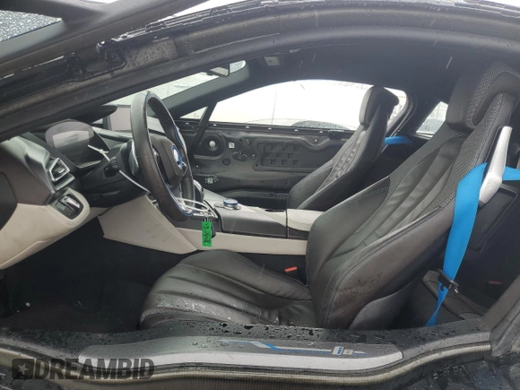 2017 BMW i8 z VIN WBY2Z2C39HV676797, wystawiony jako Copart lot #87025394 z przebiegiem 51 543 mil mil oraz Szkoda całkowita • Salvage title. Historia ofert i sprzedaży dostępna na DreamBid. Obrazek 7.
