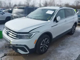 2024 Volkswagen Tiguan S с VIN 3VVFB7AX1RM103822, выставлен на аукционе IAAI как лот 41364247 с пробегом 10 407 миль миль и . История ставок и продаж доступна на DreamBid. Изображение 2.