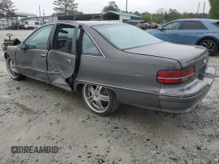 1991 Chevrolet Caprice z VIN 1G1BN53E1MW223013, wystawiony jako Copart lot #49857604 z przebiegiem 224 278 mil mil oraz Szkoda całkowita • Salvage title. Historia ofert i sprzedaży dostępna na DreamBid. Obrazek 2.