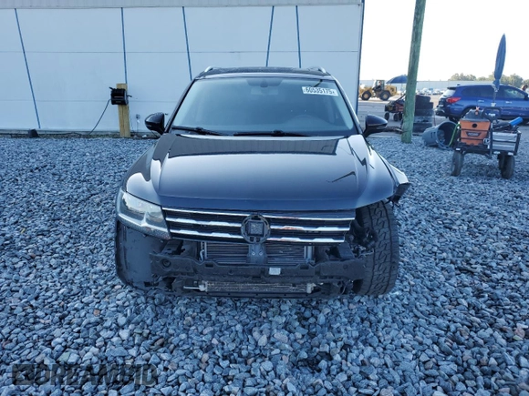 2018 Volkswagen Tiguan SEL с VIN 3VV2B7AX1JM066581, выставлен на аукционе Copart как лот 60535175 с пробегом 57 809 миль миль и Списание • Salvage title. История ставок и продаж доступна на DreamBid. Изображение 5.