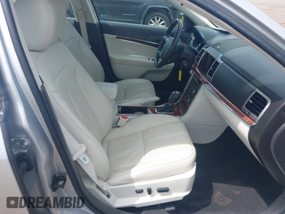 2012 Lincoln MKZ with VIN 3LNHL2GC3CR801477, listed as a IAAI auction lot 42127292 with 43,237 mi miles and . Bid and sale history available at DreamBid. Image 5.