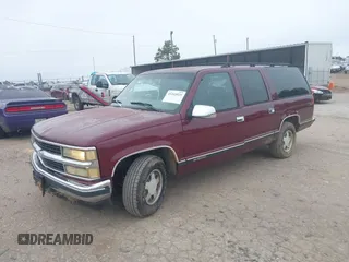 1999 Chevrolet Suburban with VIN 3GNEC16R5XG114890, listed as a IAAI auction lot 41345029 with 274,687 mi miles. Bid and sale history available at carsss.com. Image 2.