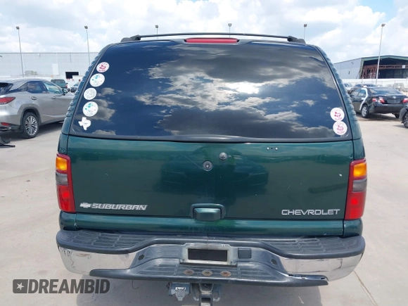 2003 Chevrolet Suburban LS with VIN 3GNEC16Z93G101439, listed as a IAAI auction lot 40360593 with 255,629 mi miles. Bid and sale history available at carsss.com. Image 17.