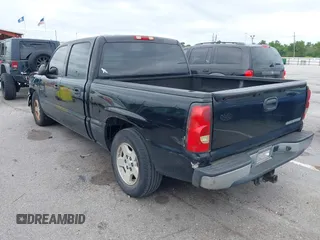 2006 Chevrolet Silverado 1500 LT1 with VIN 2GCEC13T461191279, listed as a IAAI auction lot 40285286 with 134,942 mi miles. Bid and sale history available at carsss.com. Image 3.