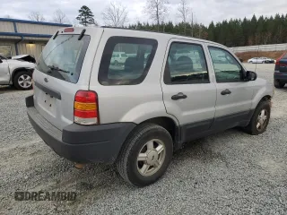 2004 Ford Escape with VIN 1FMCU02144KB63439, listed as a Copart auction lot 85310514 with 275,625 mi miles and Salvage title. Bid and sale history available at DreamBid. Image 3.