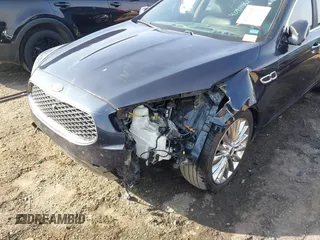 2015 Kia K900 Luxury with VIN KNALW4D42F6021502, listed as a IAAI auction lot 40900852 with 118,993 mi miles. Bid and sale history available at carsss.com. Image 6.