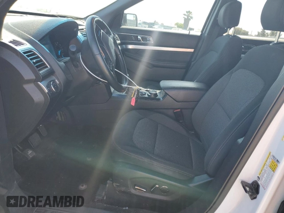 2017 Ford Explorer XLT z VIN 1FM5K8D82HGC48313, wystawiony jako Copart lot #58811785 z przebiegiem 120 898 mil mil oraz Szkoda całkowita • Salvage title. Historia ofert i sprzedaży dostępna na DreamBid. Obrazek 7.