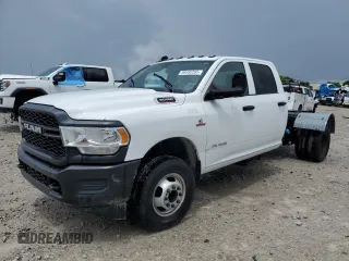 2022 Ram 3500 Tradesman z VIN 3C7WRSCL0NG402012, wystawiony jako Copart lot #56492285 z przebiegiem 51 372 mil mil oraz Czysty tytuł • Clean title. Historia ofert i sprzedaży dostępna na DreamBid. Obrazek 1.