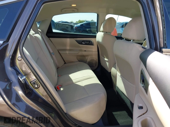 2015 Nissan Altima 2.5 S with VIN 1N4AL3AP9FN385035, listed as a IAAI auction lot 41969896 with 86,711 mi miles. Bid and sale history available at carsss.com. Image 8.