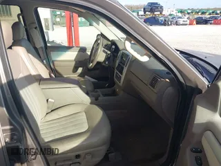 2002 Mercury Mountaineer with VIN 4M2DU86W62UJ34436, listed as a IAAI auction lot 41643664 with 56,871 mi miles and . Bid and sale history available at DreamBid. Image 5.
