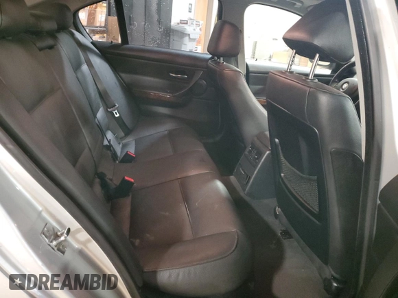 2006 BMW 3 Series 325i with VIN WBAVB13546PT23767, listed as a Copart auction lot 71352944 with 144,778 mi miles and Salvage Title. Bid and sale history available at carsss.com. Image 10.