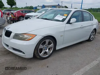 2006 BMW 3 Series 330i z VIN WBAVB33586PS06978, wystawiony jako IAAI lot #42263598 z przebiegiem Nie podano mil oraz . Historia ofert i sprzedaży dostępna na DreamBid. Obrazek 21.