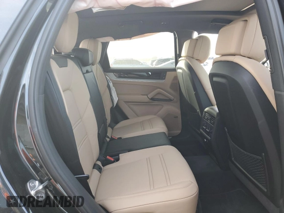 2024 Porsche Cayenne with VIN WP1AA2AY9RDA07583, listed as a Copart auction lot 84632814 with 5,260 mi miles and Salvage title. Bid and sale history available at DreamBid. Image 11.