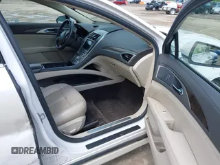 2017 Lincoln MKZ Reserve with VIN 3LN6L5F91HR627799, listed as a IAAI auction lot 42280512 with 110,632 mi miles and . Bid and sale history available at DreamBid. Image 5.