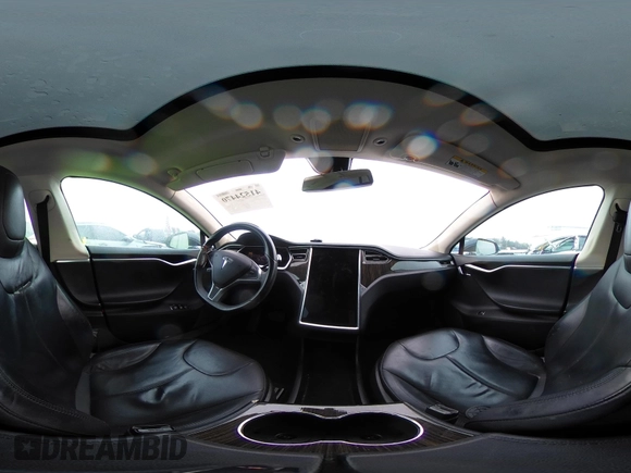 2013 Tesla Model S с VIN 5YJSA1CN0DFP20408, выставлен на аукционе IAAI как лот 41524470 с пробегом Не указан миль и . История ставок и продаж доступна на DreamBid. Изображение 19.