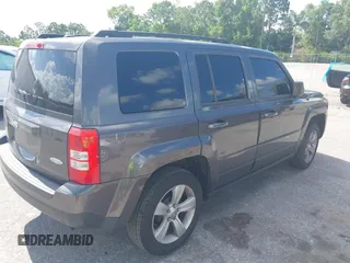 2017 Jeep Patriot Latitude with VIN 1C4NJPFB2HD183328, listed as a IAAI auction lot 41315215 with 78,453 mi miles and . Bid and sale history available at carsss.com. Image 4.