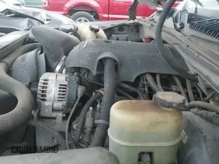 2001 Chevrolet Silverado 1500 LS z VIN 2GCEK19T411311519, wystawiony jako IAAI lot #43332797 z przebiegiem 180 303 mil mil oraz . Historia ofert i sprzedaży dostępna na DreamBid. Obrazek 20.