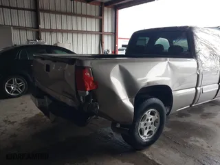 2003 Chevrolet Silverado 1500 LS with VIN 2GCEC19V431320822, listed as a IAAI auction lot 41932594 with 1 mi miles. Bid and sale history available at carsss.com. Image 6.