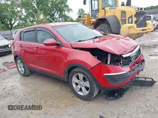 2012 Kia Sportage LX z VIN KNDPB3A29C7283357, wystawiony jako IAAI lot #42240506 z przebiegiem 134 208 mil mil oraz . Historia ofert i sprzedaży dostępna na DreamBid. Obrazek 1.