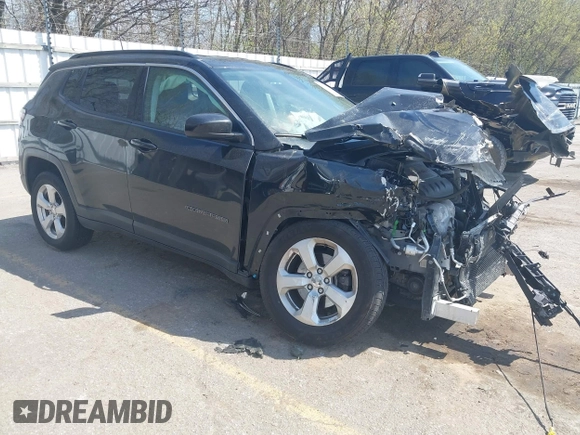 2018 Jeep Compass Latitude with VIN 3C4NJDBB1JT265894, listed as a IAAI auction lot 42109967 with 92,944 mi miles and . Bid and sale history available at DreamBid. Image 1.
