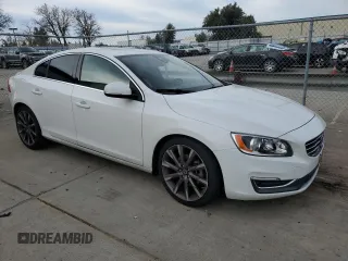 2015 Volvo S60 T5 Drive-E Platinum with VIN YV140MFD7F2301858, listed as a Copart auction lot 44586105 with 50,575 mi miles and Salvage Title. Bid and sale history available at carsss.com. Image 4.