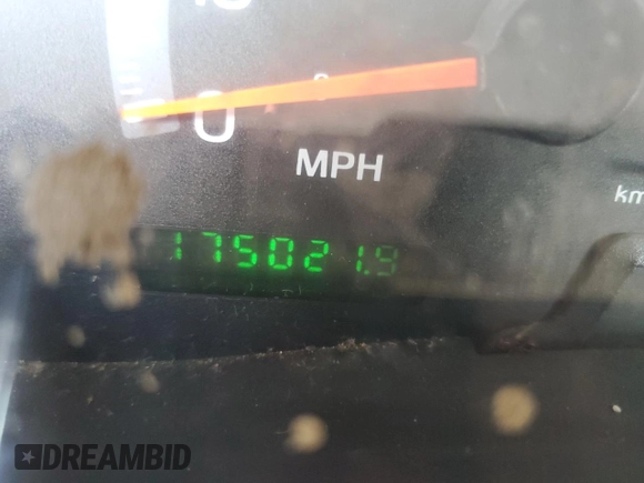2003 Ford F-150 XL z VIN 1FTRF18223NA52111, wystawiony jako Copart lot #74816344 z przebiegiem 175 021 mil mil oraz Szkoda całkowita • Salvage title. Historia ofert i sprzedaży dostępna na DreamBid. Obrazek 9.