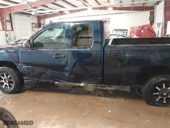 2008 Chevrolet Silverado 1500 LT w/1LT with VIN 2GCEC19C481222752, listed as a IAAI auction lot 41278747 with 211,484 mi miles. Bid and sale history available at carsss.com. Image 14.