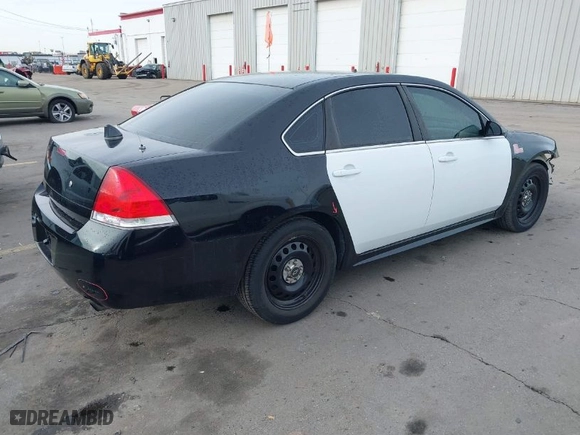 2016 Chevrolet Impala Limited Police Police with VIN 2G1WD5E30G1102940, listed as a IAAI auction lot 41601158 with NaN miles. Bid and sale history available at carsss.com. Image 4.
