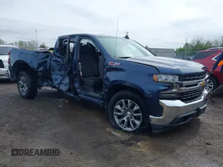 2020 Chevrolet Silverado 1500 LT z VIN 1GCRYDEDXLZ121024, wystawiony jako IAAI lot #42079560 z przebiegiem 29 848 mil mil oraz . Historia ofert i sprzedaży dostępna na DreamBid. Obrazek 1.