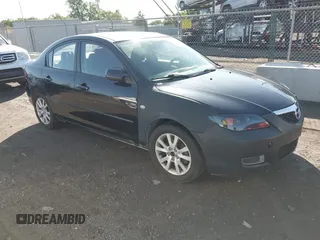 2008 Mazda 3 i Touring z VIN JM1BK32FX81835034, wystawiony jako IAAI lot #42321184 z przebiegiem 164 528 mil mil oraz . Historia ofert i sprzedaży dostępna na DreamBid. Obrazek 1.