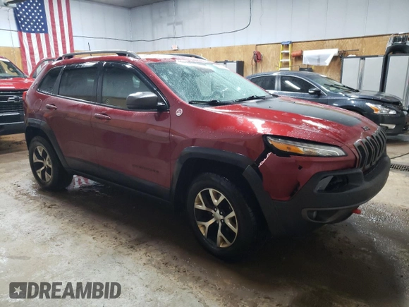 2017 Jeep Cherokee Trailhawk z VIN 1C4PJMBS7HW524644, wystawiony jako Copart lot #54374875 z przebiegiem 166 138 mil mil oraz Czysty tytuł • Clean title. Historia ofert i sprzedaży dostępna na DreamBid. Obrazek 4.