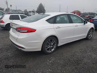 2017 Ford Fusion SE z VIN 3FA6P0H71HR201799, wystawiony jako IAAI lot #41346018 z przebiegiem 51 126 mil mil oraz . Historia ofert i sprzedaży dostępna na DreamBid. Obrazek 4.