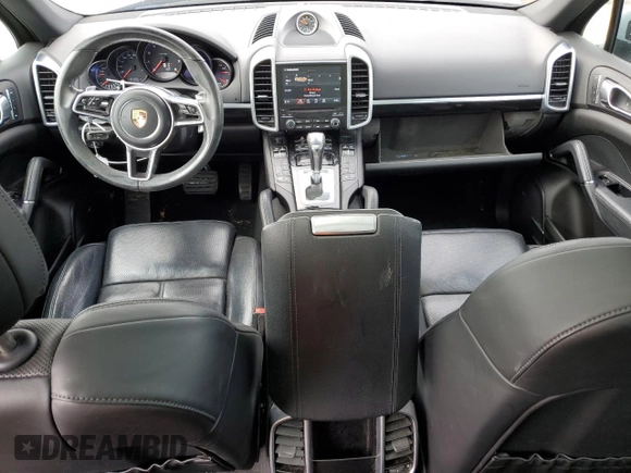 2017 Porsche Cayenne с VIN WP1AA2A27HKA83499, выставлен на аукционе Copart как лот 52364025 с пробегом 101 905 миль миль и Списание • Salvage title. История ставок и продаж доступна на DreamBid. Изображение 8.