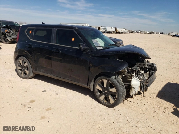 2020 Kia Soul EX with VIN KNDJ33AU3L7013450, listed as a Copart auction lot 45288145 with 68,837 mi miles and Salvage Title. Bid and sale history available at carsss.com. Image 4.