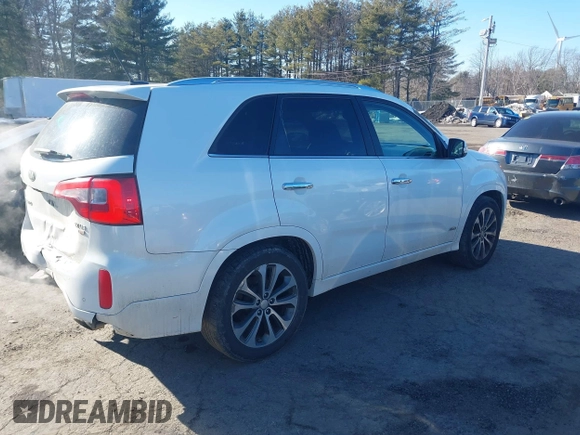 2014 Kia Sorento SX with VIN 5XYKWDA72EG452494, listed as a IAAI auction lot 41690977 with 143,099 mi miles. Bid and sale history available at carsss.com. Image 4.