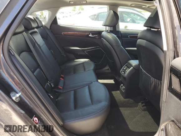 2018 Kia Cadenza Premium with VIN KNALC4J17J5127610, listed as a Copart auction lot 60551144 with 92,109 mi miles and Clean Title. Bid and sale history available at carsss.com. Image 10.