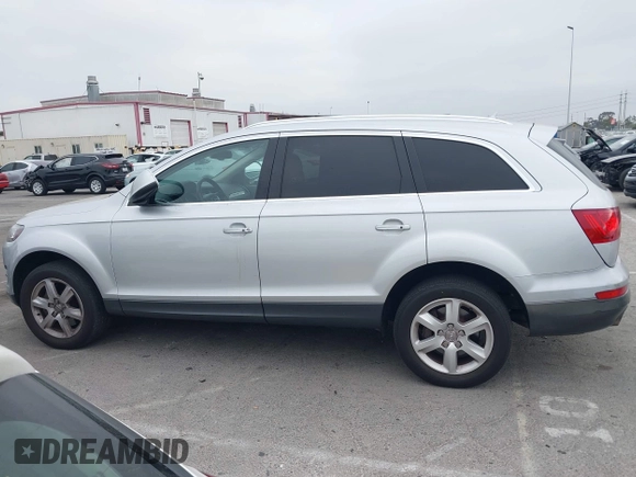 2014 Audi Q7 Premium Plus with VIN WA1LGAFE2ED017135, listed as a IAAI auction lot 42533428 with 142,132 mi miles and . Bid and sale history available at DreamBid. Image 14.