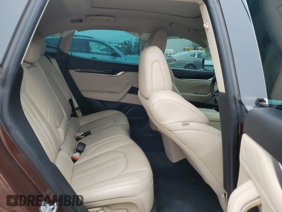 2019 Maserati Levante S z VIN ZN661YUS8KX335680, wystawiony jako Copart lot #86025244 z przebiegiem 65 199 mil mil oraz Czysty tytuł • Clean title. Historia ofert i sprzedaży dostępna na DreamBid. Obrazek 11.