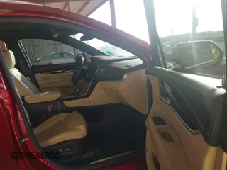 2019 Cadillac XT5 Premium Luxury FWD z VIN 1GYKNERS0KZ157287, wystawiony jako IAAI lot #41106524 z przebiegiem 131 464 mil mil oraz . Historia ofert i sprzedaży dostępna na DreamBid. Obrazek 5.