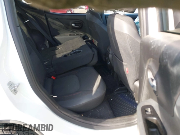2022 Jeep Renegade Trailhawk with VIN ZACNJDC12NPN60910, listed as a IAAI auction lot 40921024 with 39,791 mi miles and . Bid and sale history available at DreamBid. Image 8.