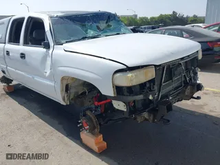 2002 GMC Sierra 2500HD SLE with VIN 1GTHK23U22F188186, listed as a IAAI auction lot 39751839 with 225,407 mi miles. Bid and sale history available at carsss.com. Image 16.