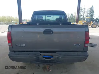 2003 Ford Super Duty F-250 XL with VIN 1FTNX21F33EA22565, listed as a IAAI auction lot 42004045 with 252,604 mi miles. Bid and sale history available at carsss.com. Image 16.