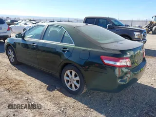 2011 Toyota Camry LE z VIN 4T4BF3EK5BR107738, wystawiony jako IAAI lot #41477614 z przebiegiem 154 464 mil mil oraz . Historia ofert i sprzedaży dostępna na DreamBid. Obrazek 3.