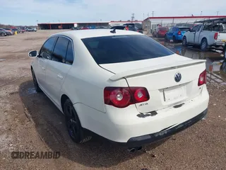 2008 Volkswagen Jetta Sedan SE with VIN 3VWRM71K18M042753, listed as a IAAI auction lot 41280575 with 208,244 mi miles. Bid and sale history available at carsss.com. Image 3.