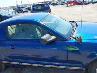 2007 Ford Mustang Deluxe with VIN 1ZVFT80N175341171, listed as a IAAI auction lot 42637888 with 122,279 mi miles and . Bid and sale history available at DreamBid. Image 13.