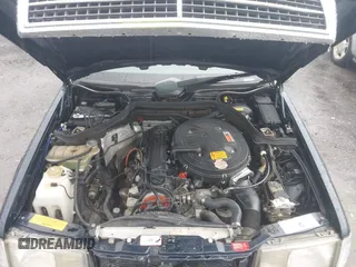 1990 Mercedes-Benz 300 E с VIN WDBEA30D5LB186360, выставлен на аукционе IAAI как лот 42502197 с пробегом 226 135 миль миль и . История ставок и продаж доступна на DreamBid. Изображение 10.