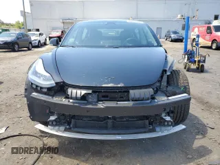 2020 Tesla Model 3 Performance z VIN 5YJ3E1EC8LF646755, wystawiony jako Copart lot #57224755 z przebiegiem 38 556 mil mil oraz Szkoda całkowita • Salvage title. Historia ofert i sprzedaży dostępna na DreamBid. Obrazek 5.