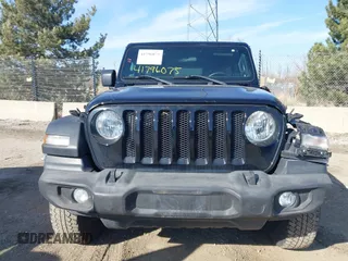 2018 Jeep Wrangler Unlimited Sport с VIN 1C4HJXDG4JW110788, выставлен на аукционе IAAI как лот 41796075 с пробегом 69 378 миль миль и . История ставок и продаж доступна на DreamBid. Изображение 12.
