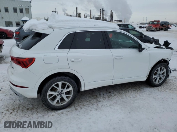 2022 Audi Q3 Premium Plus z VIN WA1BUCF30N1031471, wystawiony jako Copart lot #46441275 z przebiegiem 33 268 mil mil oraz Szkoda całkowita • Salvage title. Historia ofert i sprzedaży dostępna na DreamBid. Obrazek 3.